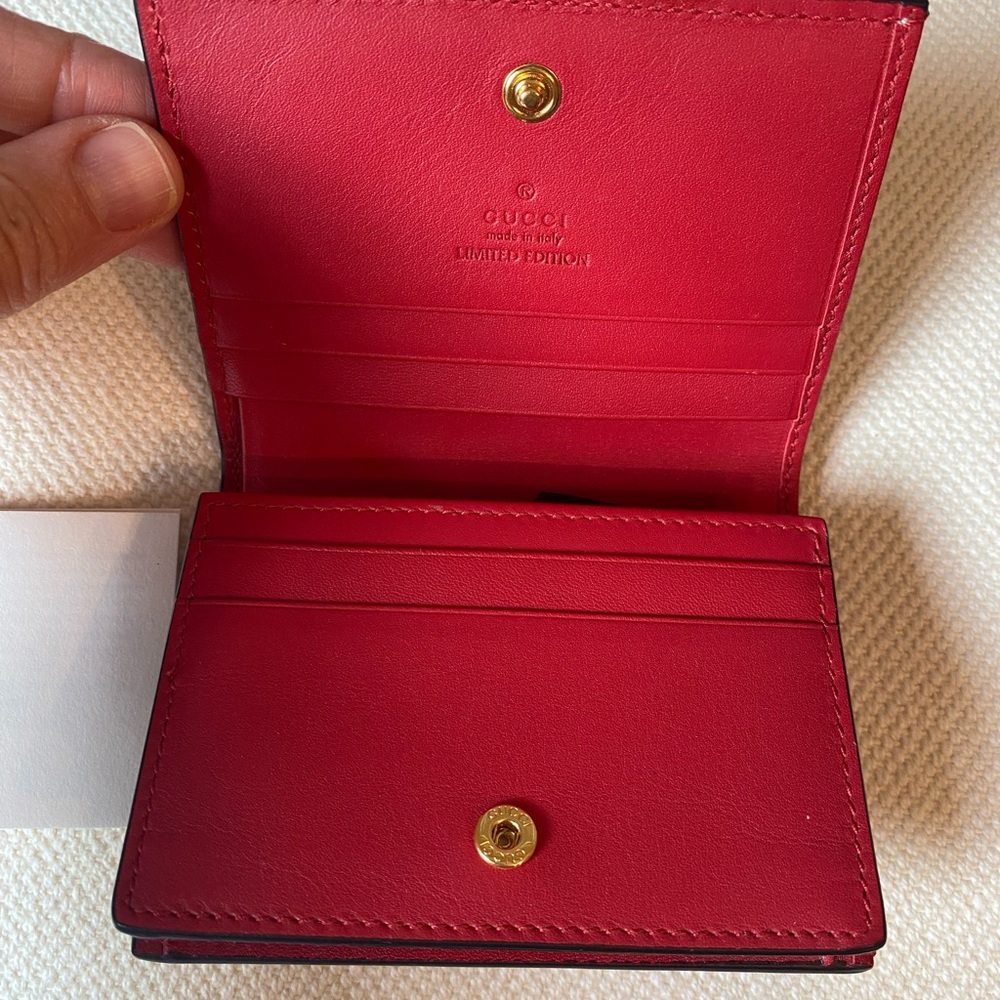 GUCCI GG Supreme
Canvas Mystic Cat
Compact Wallet - Picture 5 of 13